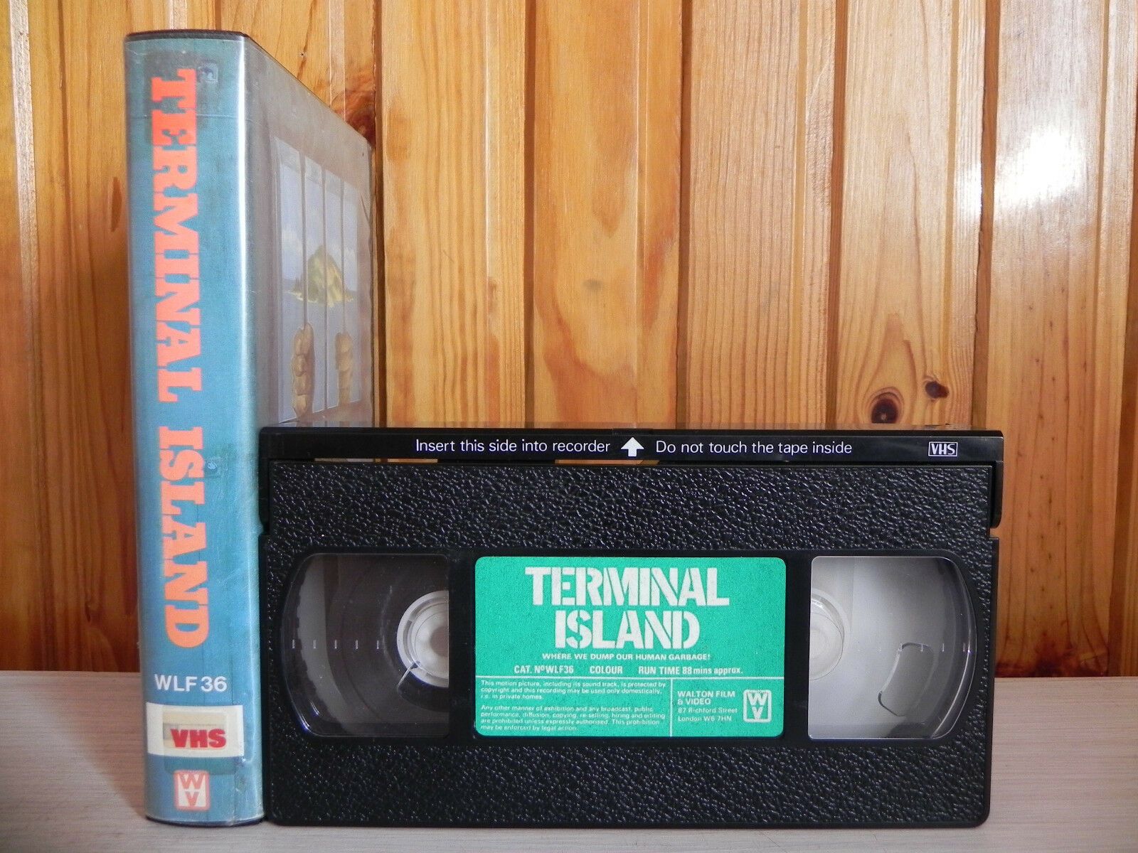 Terminal Island - Phyllis Davis - Pre-Cert - Futurism Sci-Fi - Walton - Pal VHS-