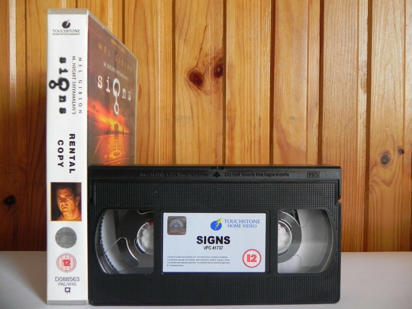 Signs - Large Box - Thriller - Ex-Rental - Mel Gibson - Jaquin Phoenix - Pal VHS-