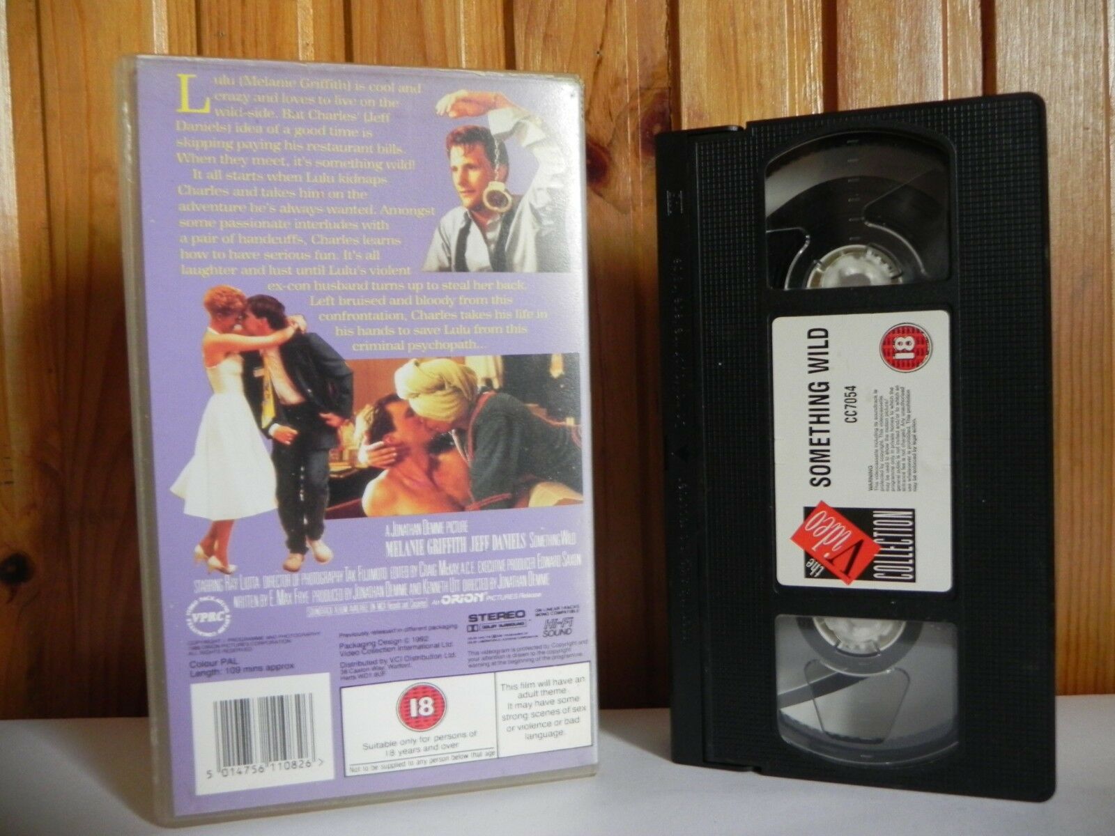 Something Wild - Columbia - Cert (18) - Mel Griffith - Jeff Daniels - Pal VHS-