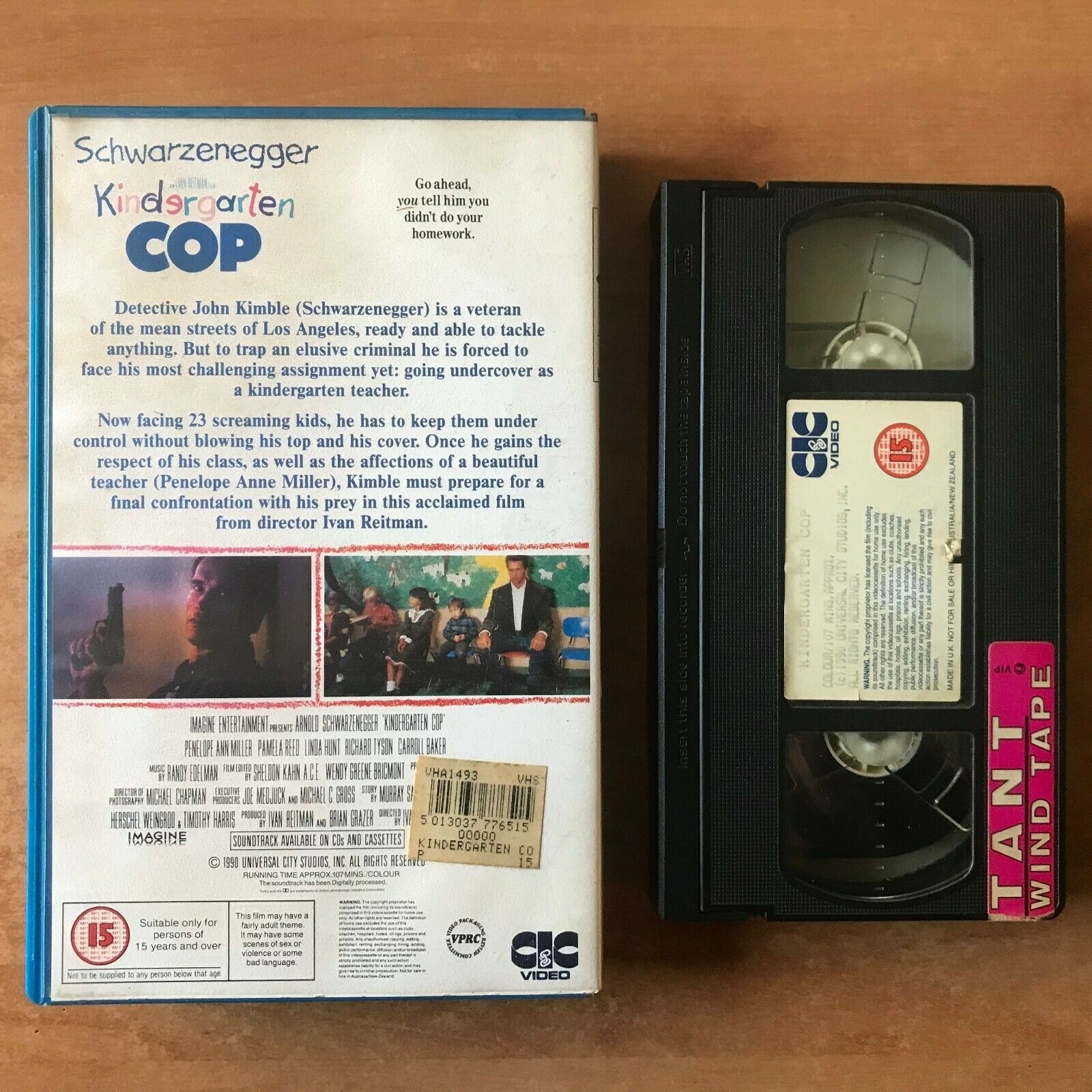Kindergarten Cop (1990): Arnie Back To Preschool - Comedy [Large Box] Pal VHS-