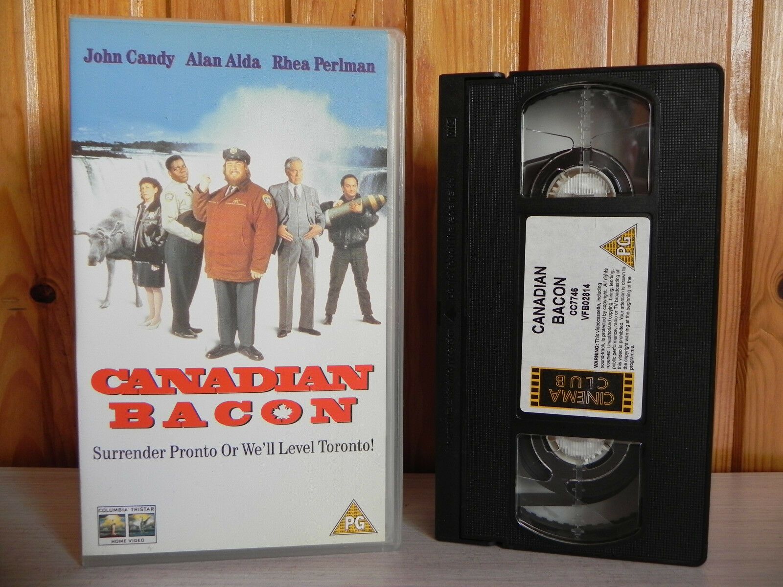 Canadian Bacon - Columbia Tristar - Comedy - John Candy - Alan Alda - VHS-