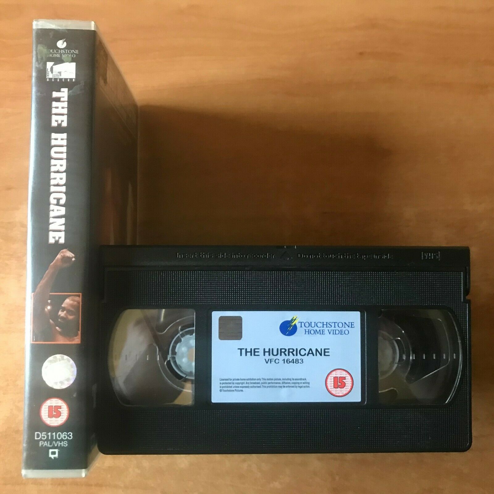 The Hurricane [Rubin Carter] Biographical Drama (Big Box) Denzel Washington VHS-