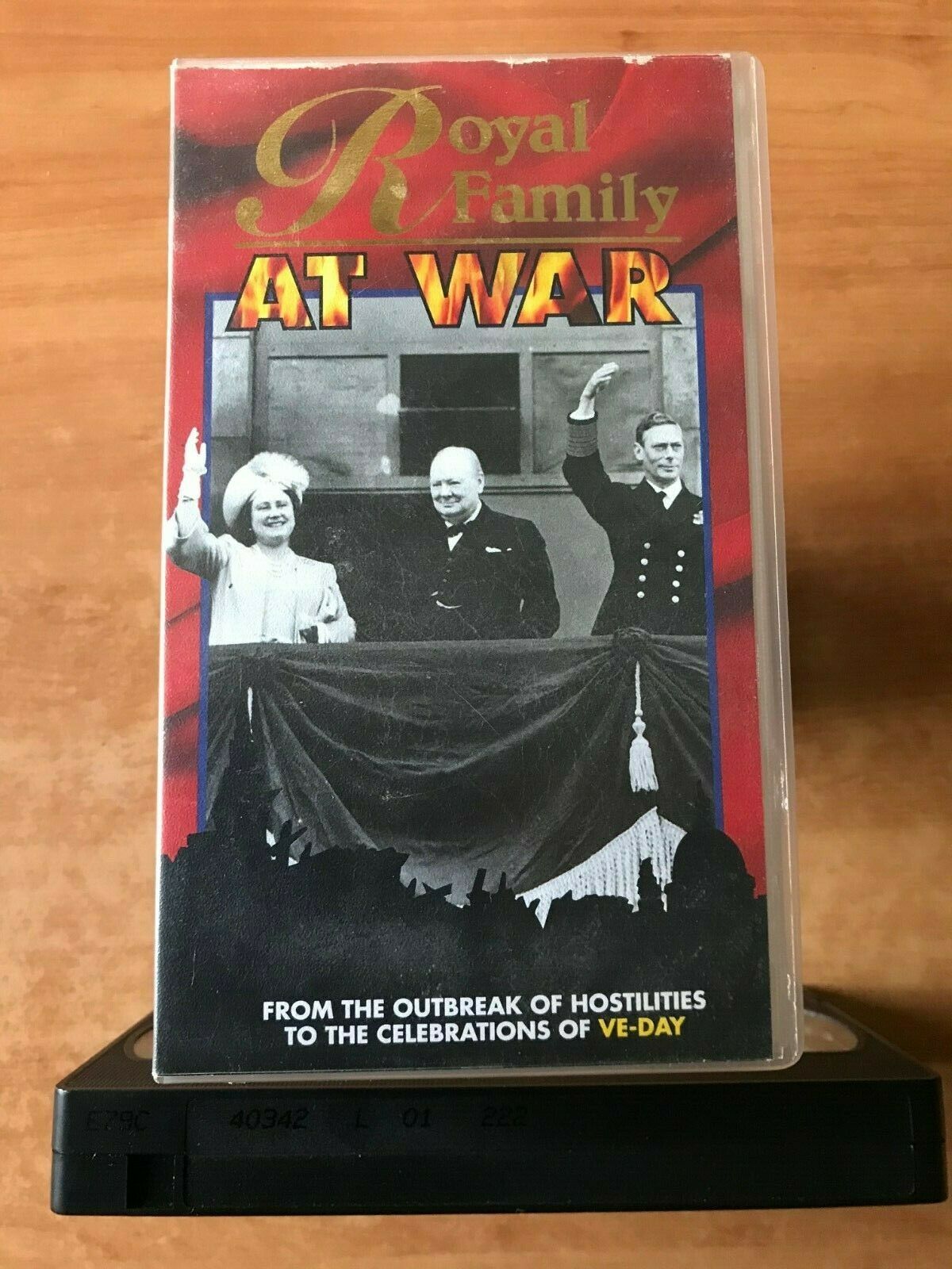 Royal Family At War [Documentary]: War World 2 - Ve-Day - Peter Townsend - VHS-