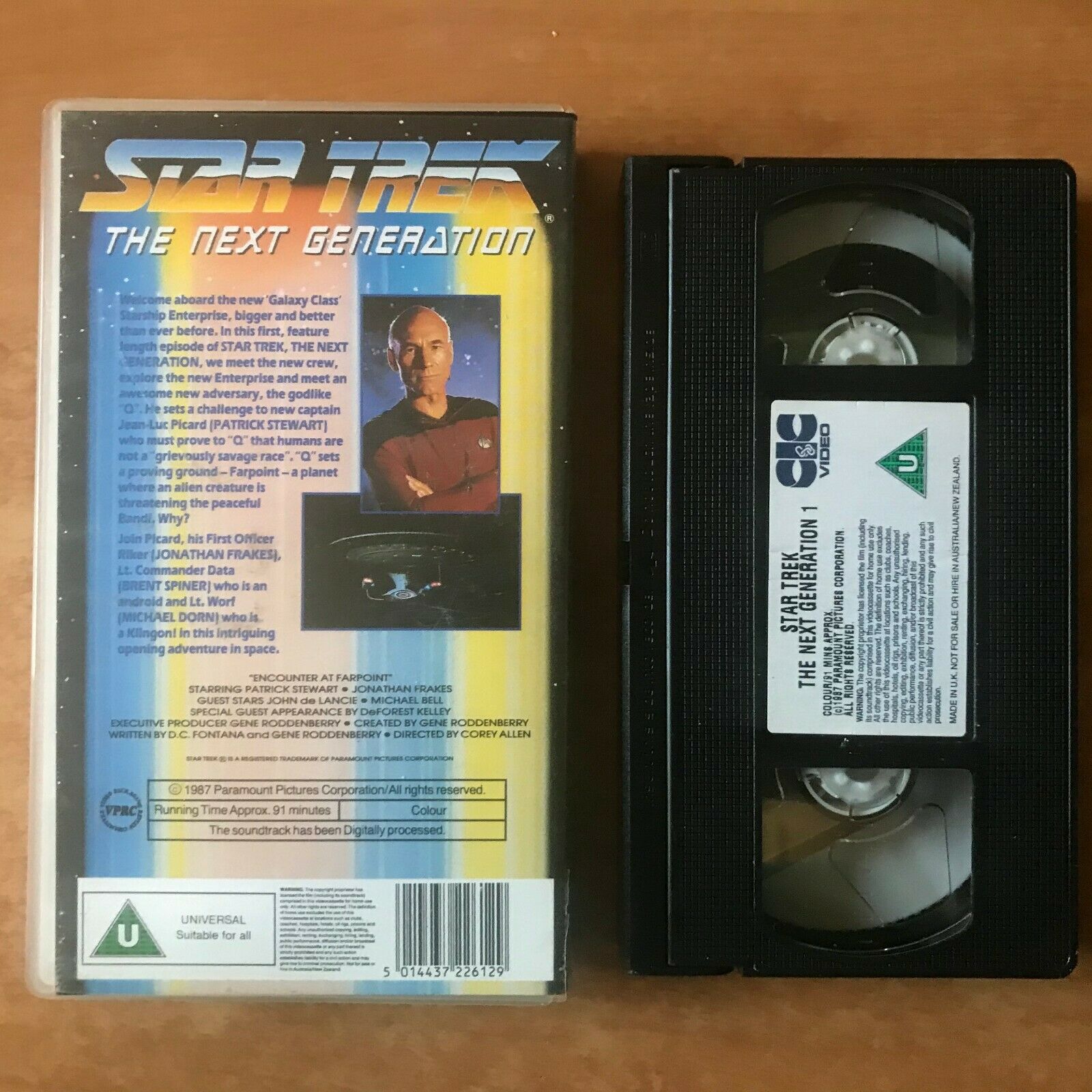 Star Trek The Next Generation: Encounter At Farpoint - Space Opera - Pal VHS-