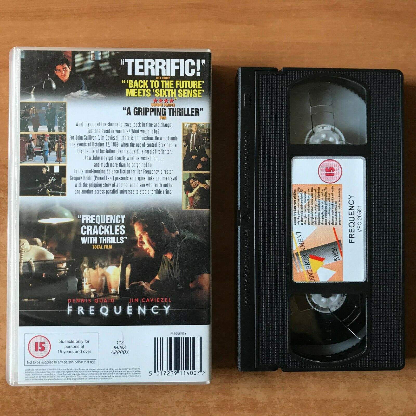 Frequency: Crime Drama [Butterfly Effect] Dennis Quaid / Jim Caviezel - Pal VHS-