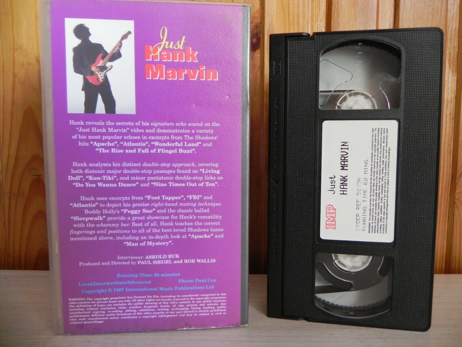 Just Hank Marvin: Learn Guitar/Advancement Secrets - Signature Echo Sound - VHS-