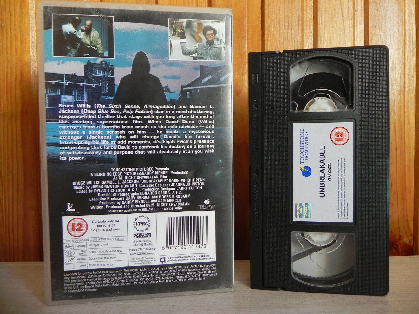 Unbreakable - Large Box - Thriller - Bruce Willis VS Samuel L.Jackson - Pal VHS-