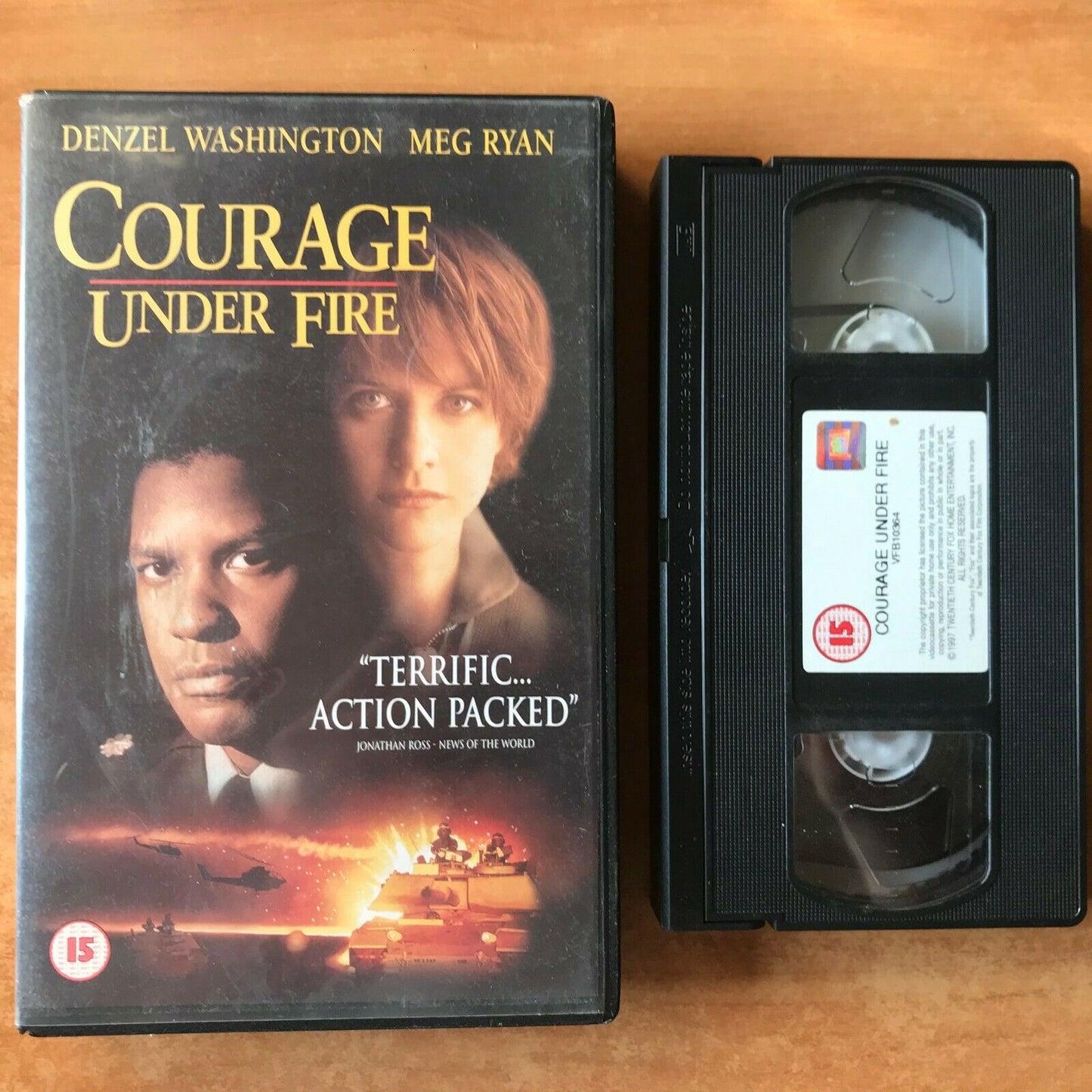 Courage Under Fire (1996): Action [Large Box] Rental - Denzel Washington - VHS-