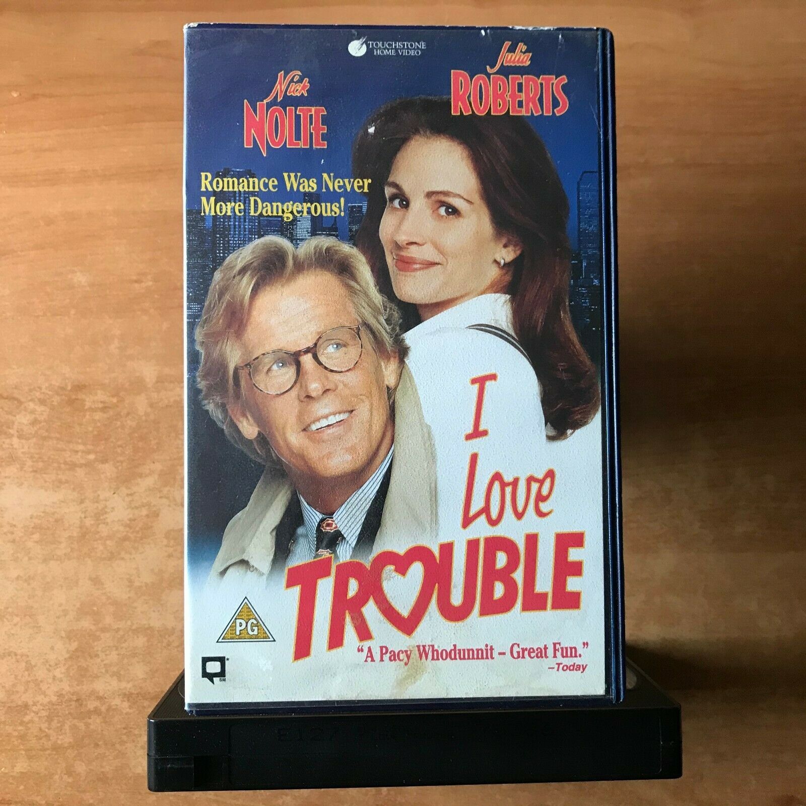 I Love Trouble: Chicago Romance - Large Box - Nick Nolte / Julia Roberts - VHS-