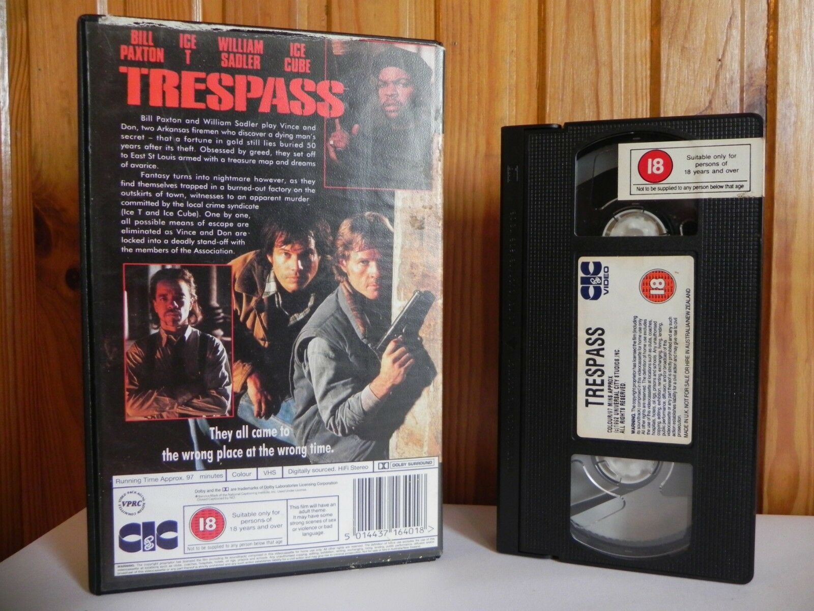 Trespass - Universal - Thriller - Bill Paxton - Ice T - Ice Cube - Big Box - VHS-