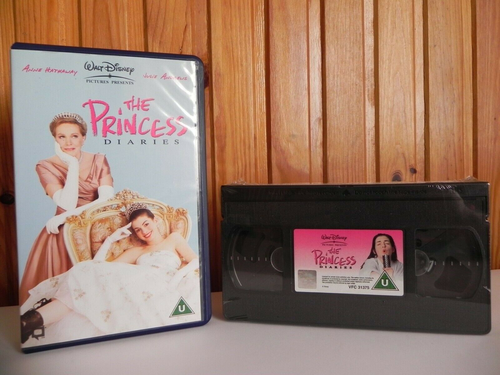 THE PRINCESS DIARIES - WALT DISNEY VIDEO - BRAND NEW SEALED - KIDS - PAL VHS-