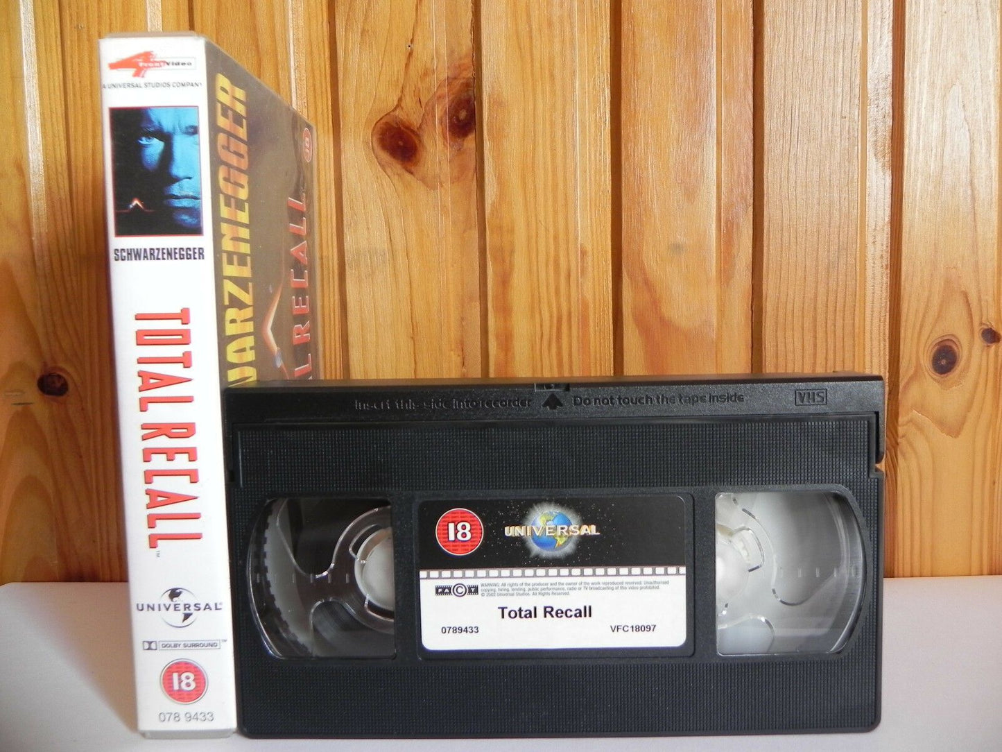 Total Recall: Schwarzenegger Video - Original 1990 - Universal Release - Pal VHS-