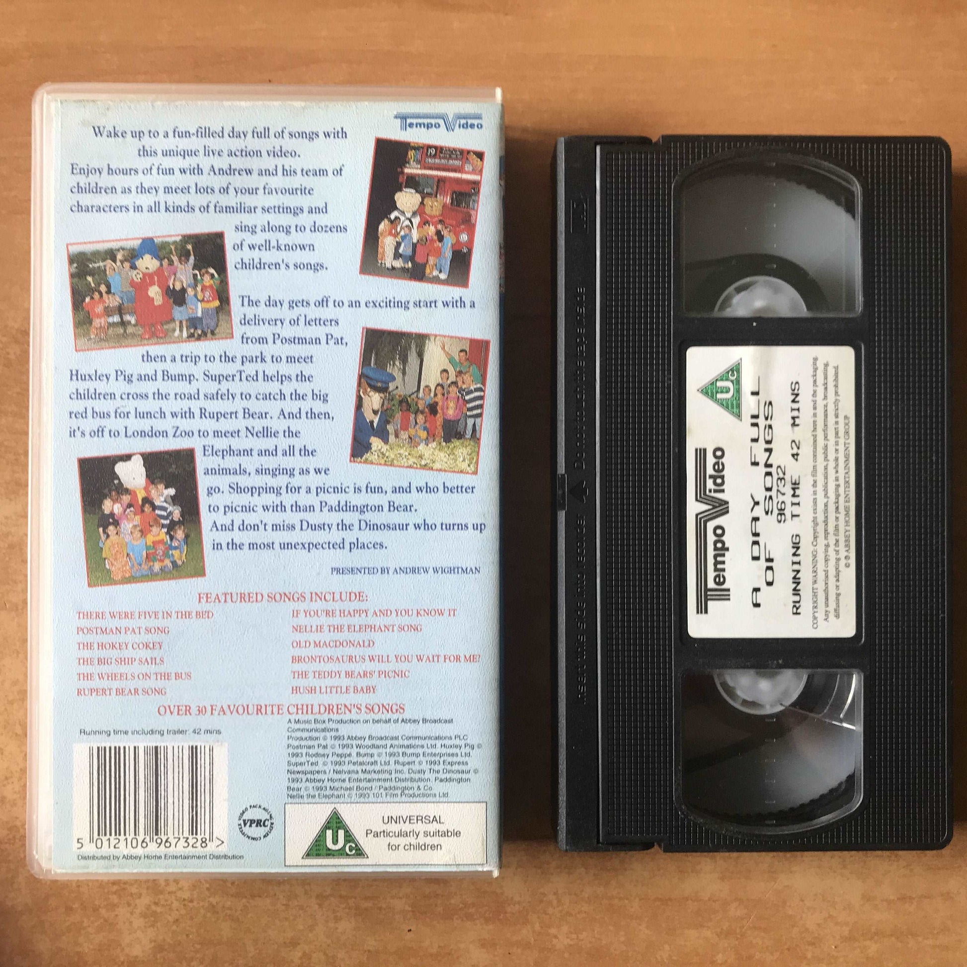 A Day Full Of Songs: 32 Fav Children’s Sing Alongs - Live Action - Kid’s - VHS-