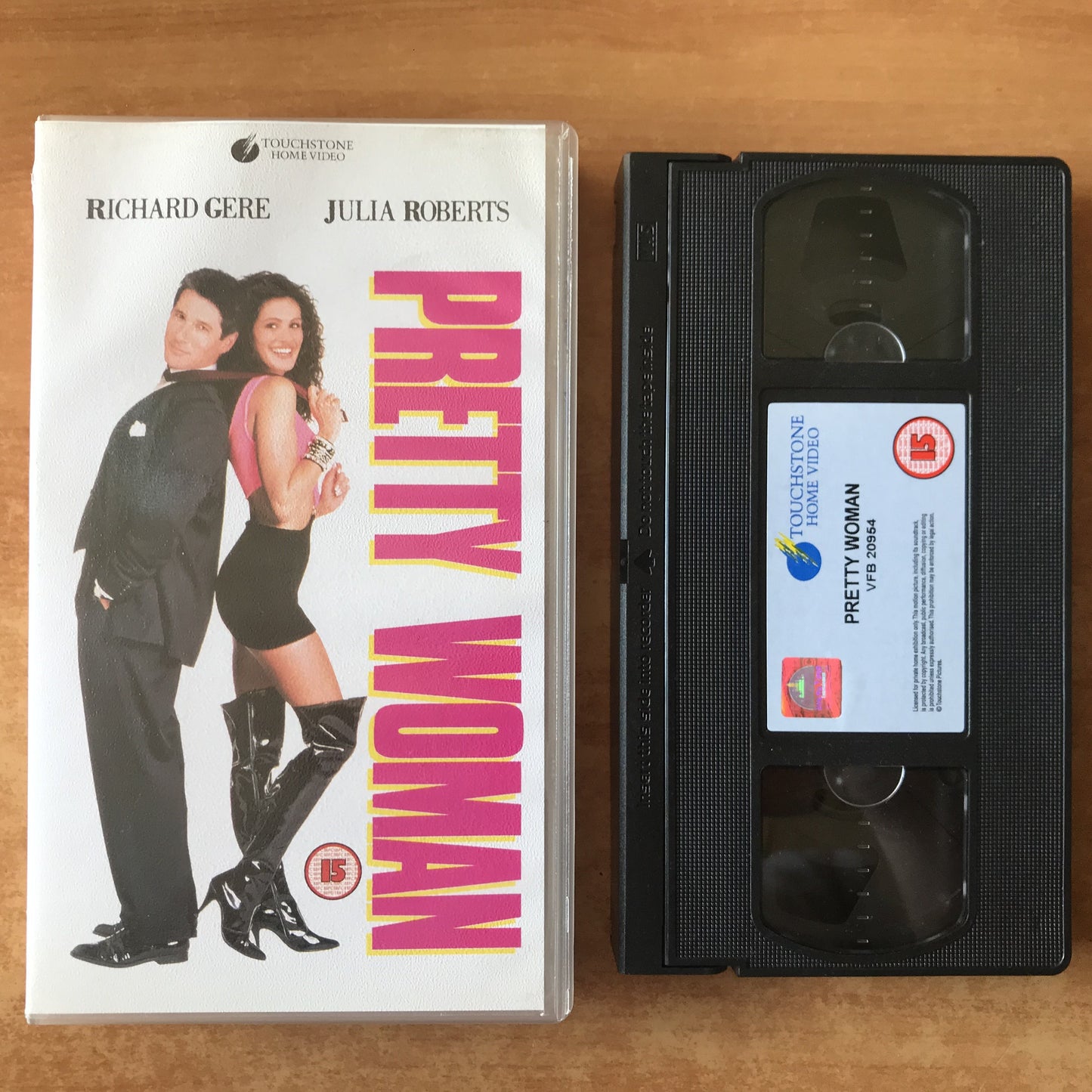 Pretty Woman: Richard Gere & Julia Roberts - Heartwarming Romance VHS-